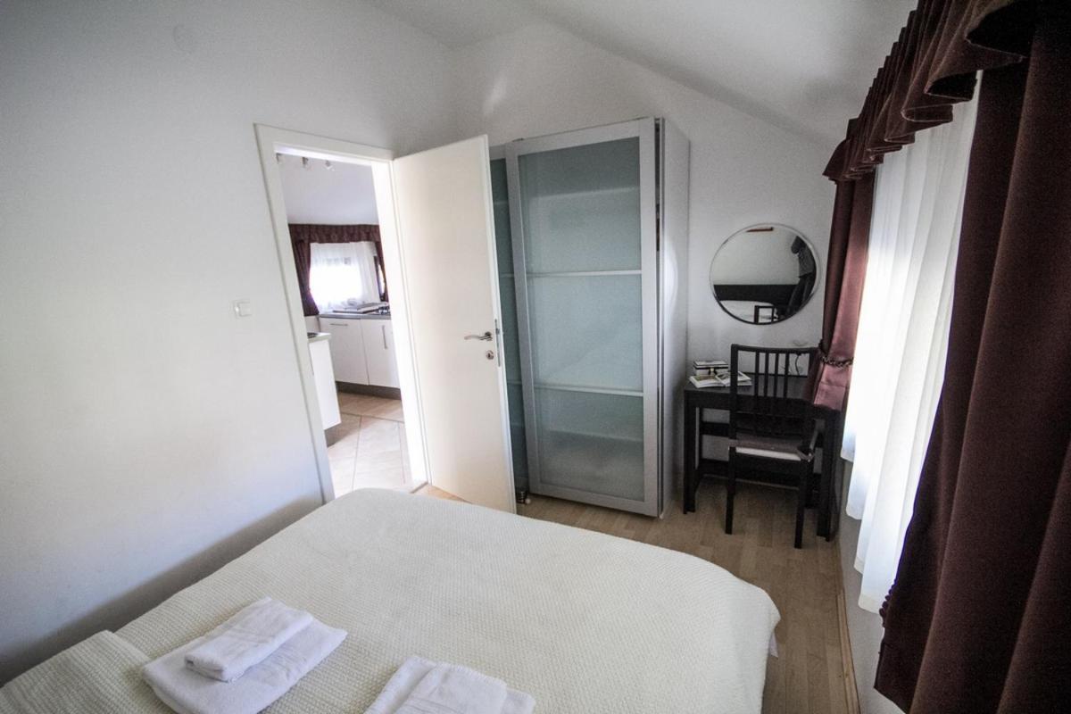 Apartament Katoro *